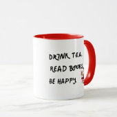 お茶を飲む読。本書。サンタに喜んで マグカップ (正面右)