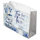 お茶を2つ、2歳の誕生日子供へ ラージペーパーバッグ (裏面アングル)