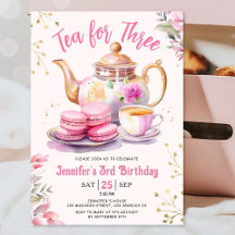 お茶会でお誕生日おめでとう！ ３歳の女の子のピンクのお茶会