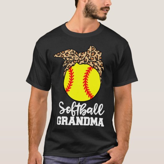 お茶目なヒョウ柄のばあちゃん Softll Tシャツ (正面)