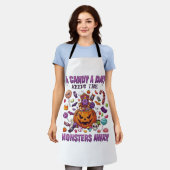お菓子の日はモンスターを遠ざける ハロウィン パンプキン_1 エプロン (着用した状態)