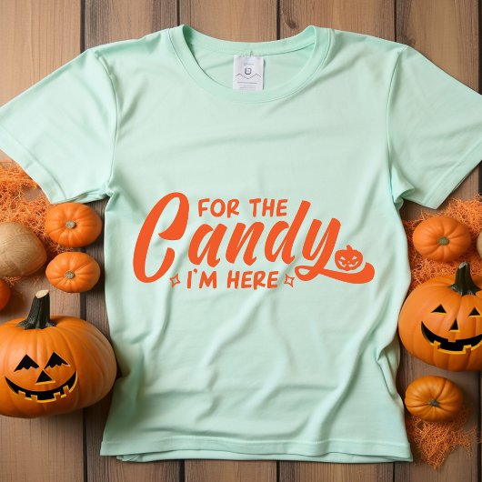 お菓子の為にハロウィーンTシャツを着た Tシャツ