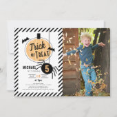 お菓子をくれなきゃイタズラしちゃうよ ハロウィン 写真 誕生日 招待状 (正面)