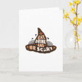 お菓子を食べ、お酒を飲んで、怖い魔女の帽子の美観 カジュアル カード (黄色い花)