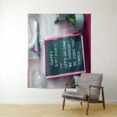 お誕生日おめでとう！イタズラ好きなトラブルメーカー タペストリー (インサイチュ)