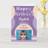 お誕生日おめでとう 特別な孫娘 紫の写真 カード (黄色い花)