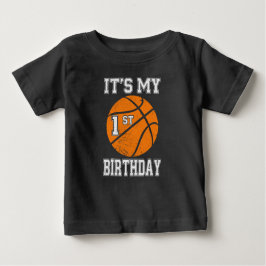 お誕生日おめでとう！1歳の男の子バスケットボール選手 ベビーTシャツ