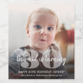 お誕生日おめでとう "This Kid" モダンな写真オーバーレイ ワインラベル (シングルラベル)