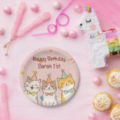 お誕生日のネコ3兄弟 | 名前と年齢のカスタマイズ ペーパープレート (パーティー)