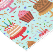 お誕生日ケーキカラフルとカップケーキパーティー ショートテーブルランナー (コーナー)