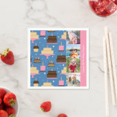 お誕生日ケーキパターン名前をカスタムする+あいさつ文 スタンダードカクテルナプキン (インサイチュ)