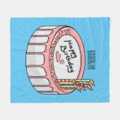 お誕生日ケーキ漫画イラストレーション フリースブランケット (正面(横))