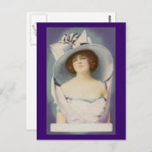 お辞儀でビッグハットを着た女性 ポストカード (正面/裏面)