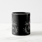 お酒と魔法: お酒を飲める魔女たち ツートーンマグカップ (中央)