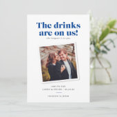 お酒は私たちに笑える結婚式の招待状 セーブザデート (スタンド正面)