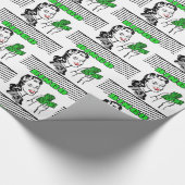 お金を持ったビンゴレディ ラッピングペーパー (角)