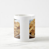 お餅を膨らませた~アジアのお菓子デザート食べ物 コーヒーマグカップ (中央)