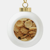 お餅を膨らませた~アジアのお菓子デザート食べ物 セラミックボールオーナメント (正面)