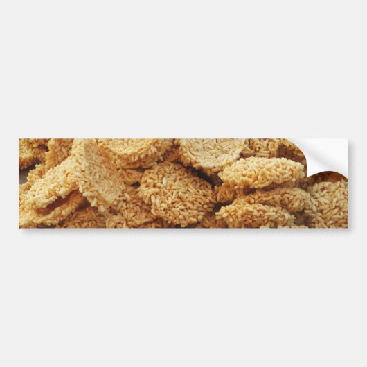 お餅を膨らませた~アジアのお菓子デザート食べ物 バンパーステッカー (正面)