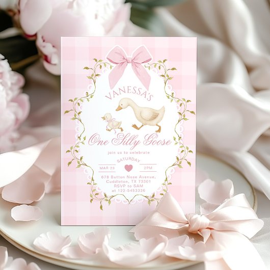 お馬鹿なガチョウ ピンクのリボン 女の子 1歳の誕生日 招待状