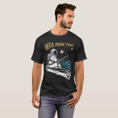 お魚が欲しい宇宙飛行士ジョーク Tシャツ (正面フル)