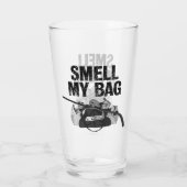 かいで下さい私のバッグ(ホッケーの悪臭)を タンブラーグラス (裏面)
