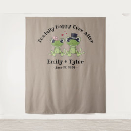 ©かえるの夫婦のラスティックウェディングで幸せいっぱい タペストリー