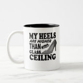 かかとの方が天井より高い ツートーンマグカップ (左)