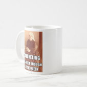 かぎ針で編むこと: 女王のために十分によい コーヒーマグカップ (正面左)