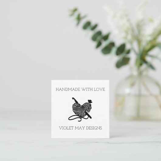 かぎ針及び糸ハート手作りラヴ スクエア名刺 (スタンド正面)