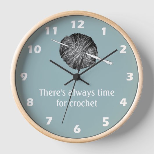 かぎ針編みの時間が常にあるパーソナライズされた- 壁時計 (正面)