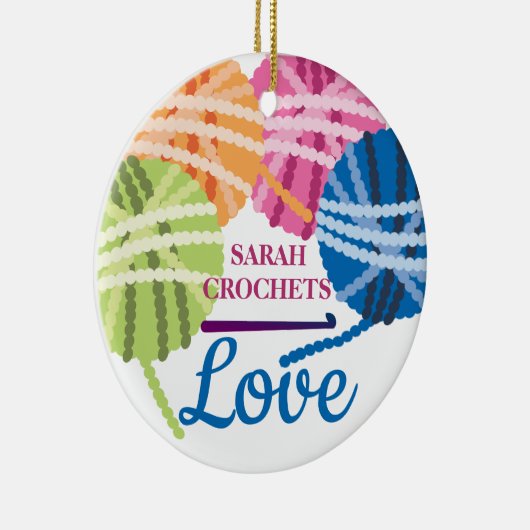 かぎ針編みの糸がクリスマスパーソナライズされたを愛する セラミックオーナメント (右)