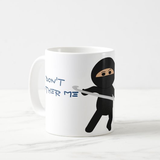 かぎ針編みホックのマグを持つ忍者 コーヒーマグカップ (正面左)