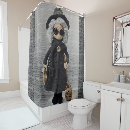 かぎ針編みレディーブラックドレスとハットブラウンバッグ シャワーカーテン (インサイチュ)