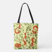 かすんだ枝に赤いリス。 トートバッグ (裏面)