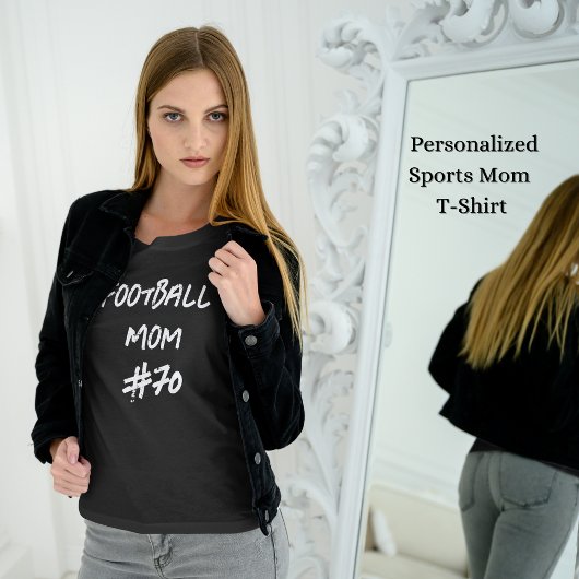かっこいいフットボールママ プレイヤーの番号 黒と白 Tシャツ