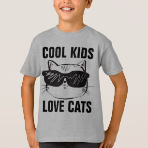 かっこいい子供たちにゃんこが好き ボーイズ猫Tシャツ Tシャツ
