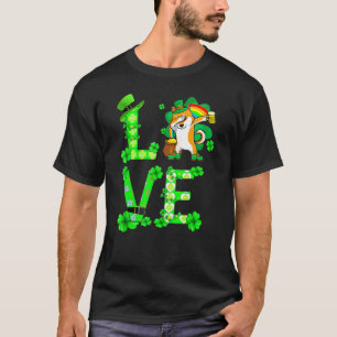 かっこいい柴犬セントパトリックデーの犬パパ・ママ Tシャツ