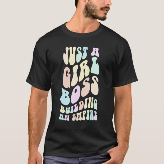 かっこいい! 女のボスが帝国を築いているよ ママ 妻 Tシャツ (正面)