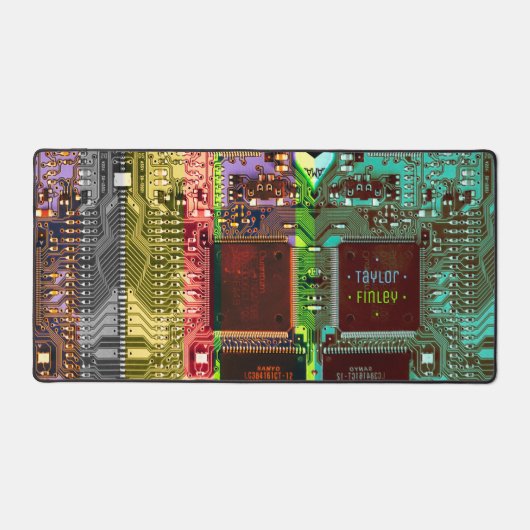 かっこいいPCBエレクトロニクスコンピューターテクノロジーのプリント回路 デスクマット (正面)