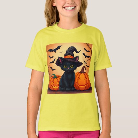 かぼちゃに囲まれた魔女の帽子をかぶったかわいい黒猫 Tシャツ (正面)
