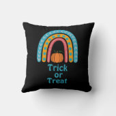 かぼちゃのトリックまたはトリートの下の素敵な虹 クッション (裏面)