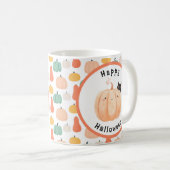 かぼちゃのハロウィーンにかこまれた、かわいい黒猫 コーヒーマグカップ (正面右)