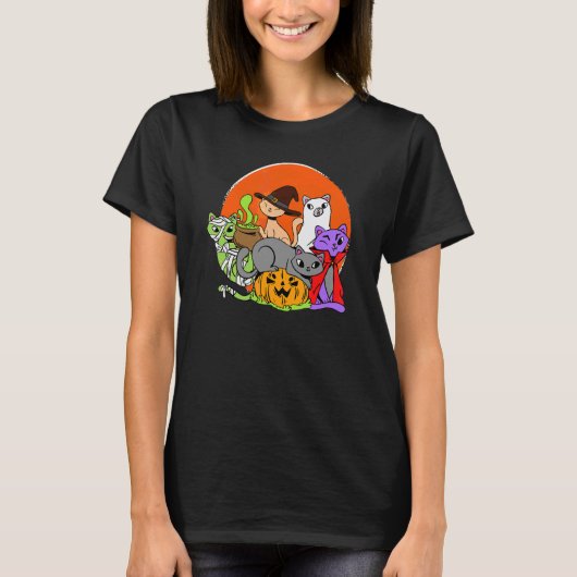 かぼちゃの中のヴァンパイア おばけ ゾンビ 魔女 猫 かわいい Tシャツ (正面)