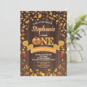 かぼちゃの1歳誕生日招待状。素朴な木製 招待状 (スタンド正面)