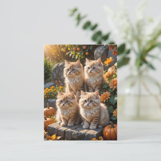 かぼちゃやラムを使ったふわふわした秋の子猫4匹 ポストカード (スタンド正面)