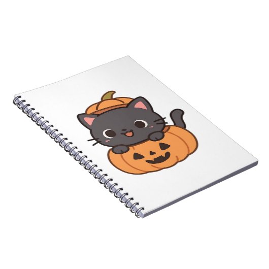 かぼちゃよくはしゃぐのTシャツから黒猫が飛び出す –  ノートブック (右側)