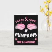 かぼちゃをルンプキンの骷髏の手でチェック カード (黄色い花)