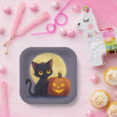 かぼちゃを彫ったかわいい白熱［赤熱］光を放つ黒猫 ペーパープレート (パーティー)