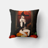 かぼちゃ玉座の魔女 クッション (裏面)